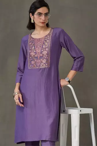 formal women embroidered kurta with trousers
