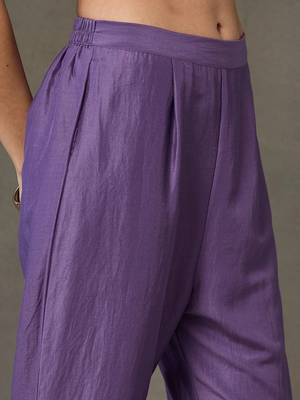 formal women embroidered kurta with trousers 4