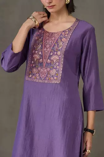 formal women embroidered kurta with trousers