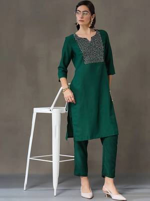 structured women embroidered kurta with trousers 1