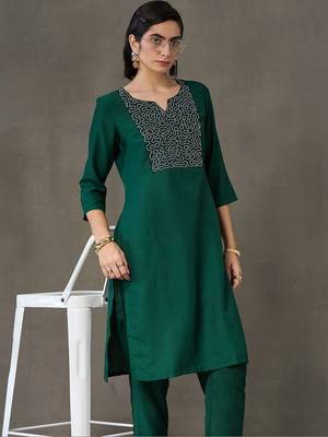 structured women embroidered kurta with trousers 2