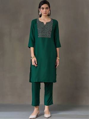 structured women embroidered kurta with trousers 3