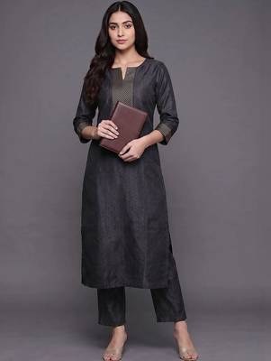 everyday workwear women kurta with trousers 1