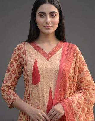 tailored women printed kurta with trousers with dupatta 3