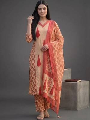 tailored women printed kurta with trousers with dupatta 6
