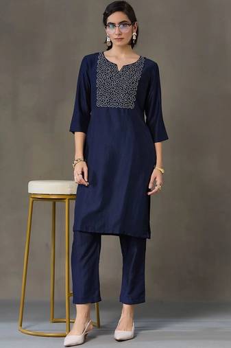 structured women embroidered kurta with trousers