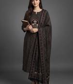 smart women printed kurta with trousers with dupatta
