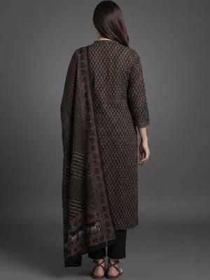 smart women printed kurta with trousers with dupatta 3