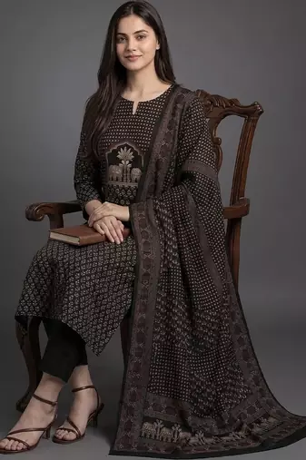 smart women printed kurta with trousers with dupatta