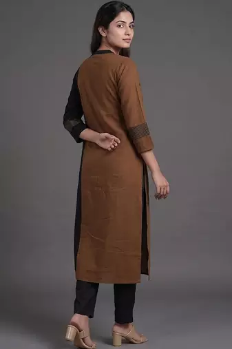 everyday workwear women colourblocked kurta with trousers