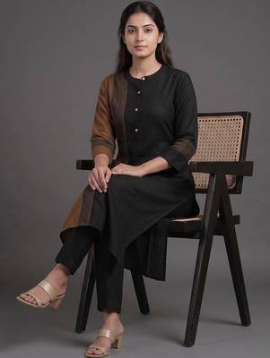 everyday workwear women colourblocked kurta with trousers 4