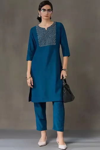 everyday workwear women embroidered kurta with trousers