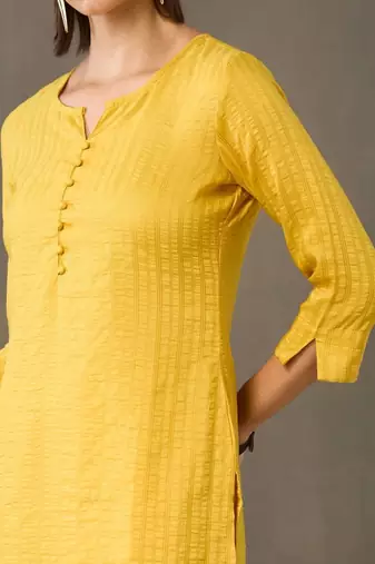 formal women kurta with trousers
