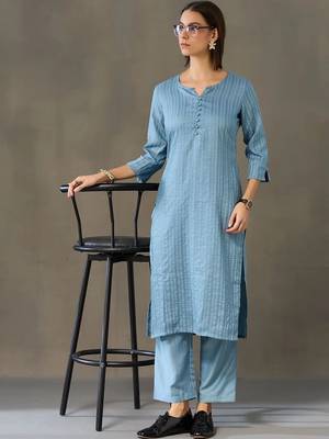 structured women kurta with trousers 1