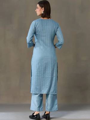 structured women kurta with trousers 6