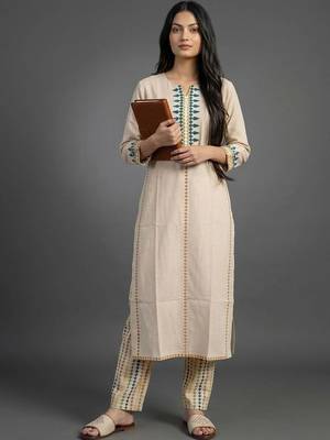 smart women embroidered kurta with trousers 1