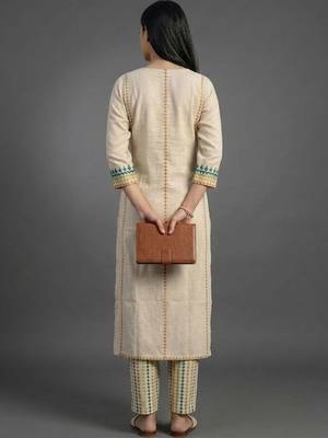 smart women embroidered kurta with trousers 2