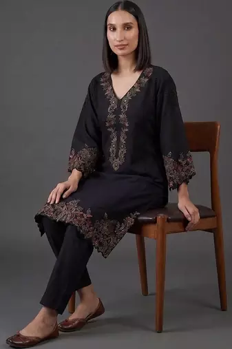 structured women embroidered kurta with trousers