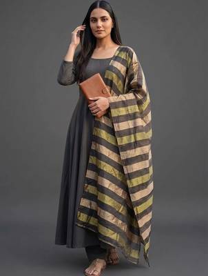 tailored kurta sets 4