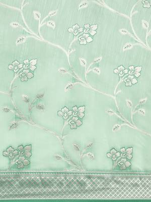 green green floral silk blend banarasi saree 4