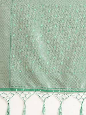 green green floral silk blend banarasi saree 5