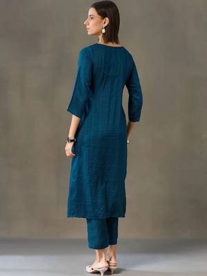 formal women kurta with trousers 7