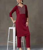 everyday workwear women embroidered kurta with trousers