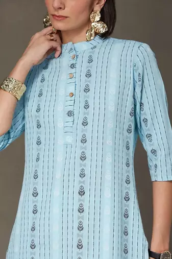 women ethnic motifs printed regular kurta with trousers