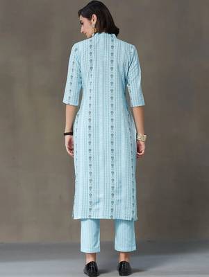 women ethnic motifs printed regular kurta with trousers 7