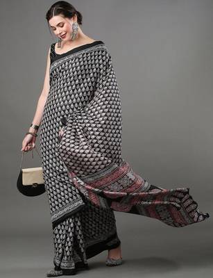 black ethnic motifs printed saree 2