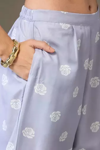 everyday workwear women printed kurta with trousers