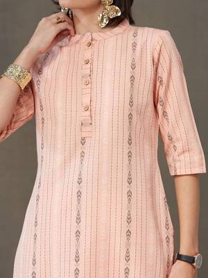 everyday workwear women printed kurta with trousers 5