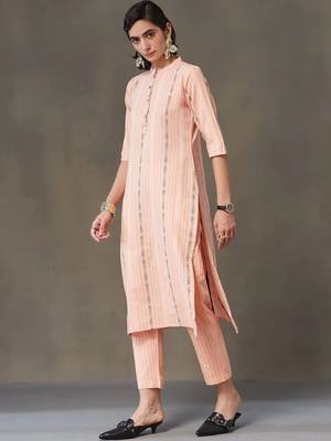 everyday workwear women printed kurta with trousers 6