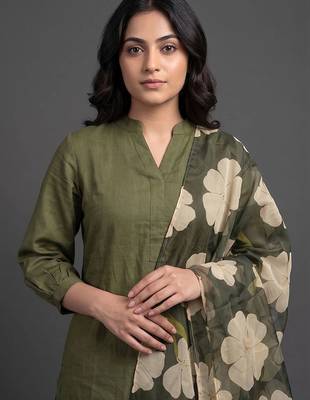 formal women kurta with trousers with dupatta 7