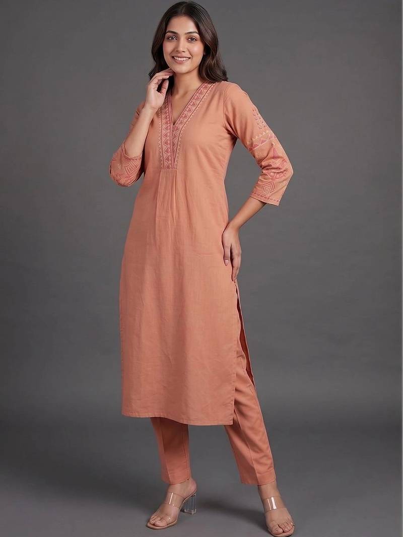 formal women embroidered kurta with trousers