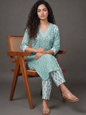 workwear women printed kurta with trousers with dupatta 4