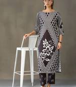 structured women printed kurta with trousers
