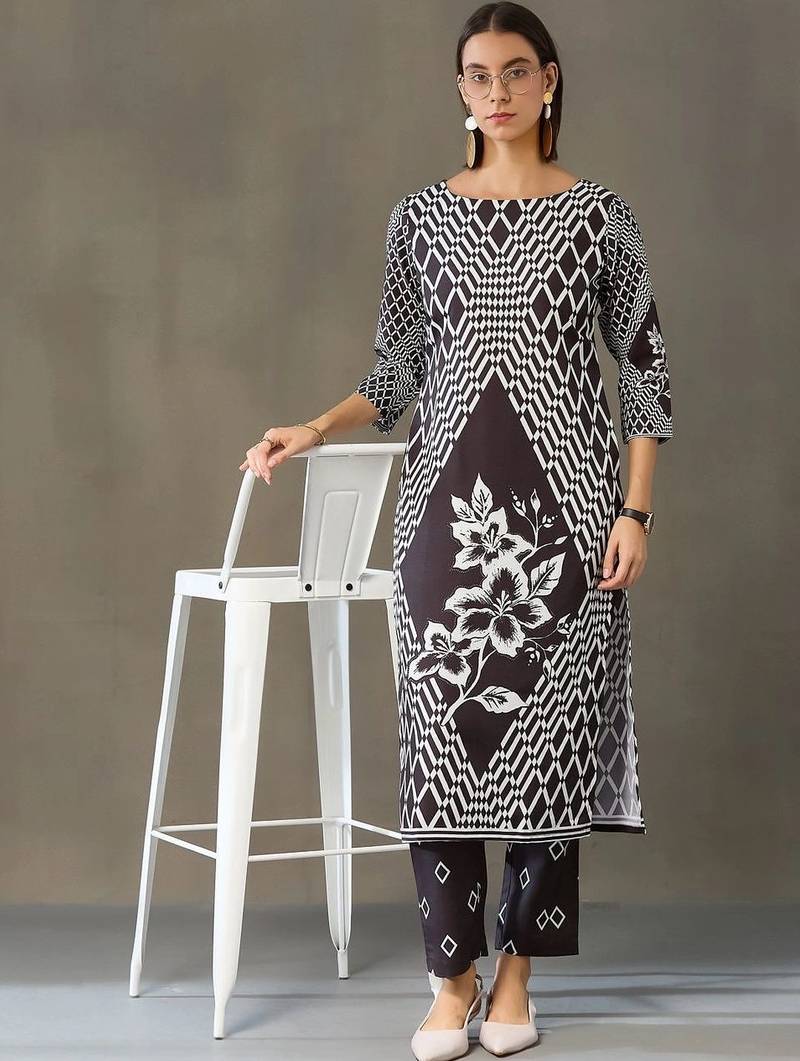 structured women printed kurta with trousers