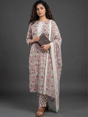 smart women printed kurta with trousers with dupatta 1