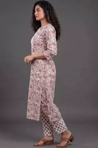 smart women printed kurta with trousers with dupatta