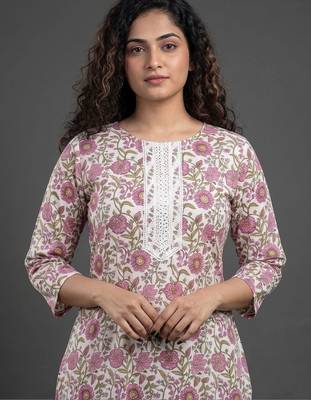 smart women printed kurta with trousers with dupatta 7