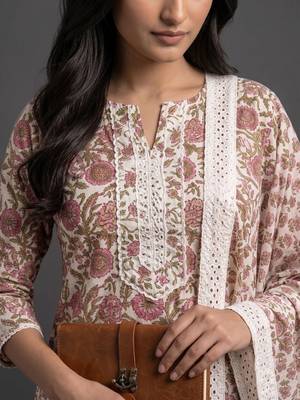 everyday workwear women printed kurta with trousers with dupatta 5