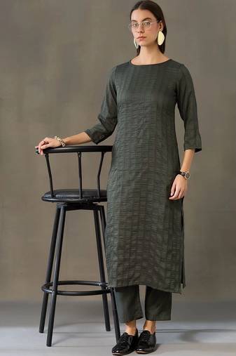 structured women kurta with trousers
