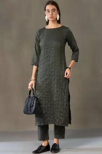 structured women kurta with trousers