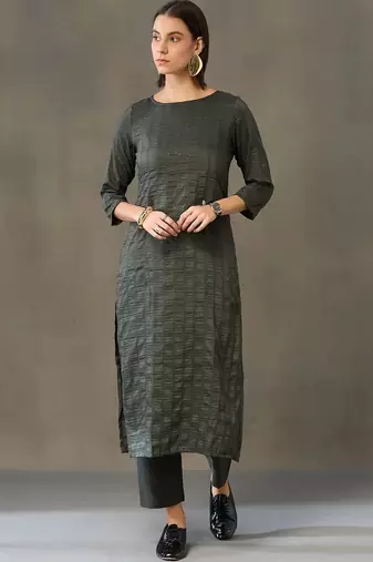 structured women kurta with trousers