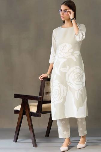 smart women printed kurta with trousers