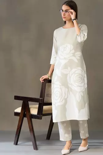 smart women printed kurta with trousers