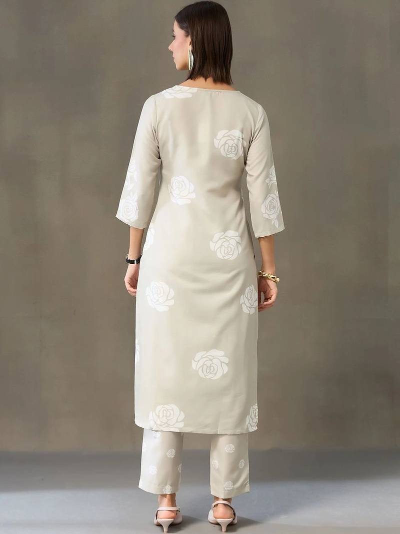 smart women printed kurta with trousers