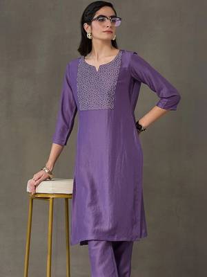 structured women embroidered kurta with trousers 2