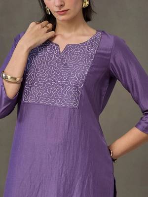 structured women embroidered kurta with trousers 5